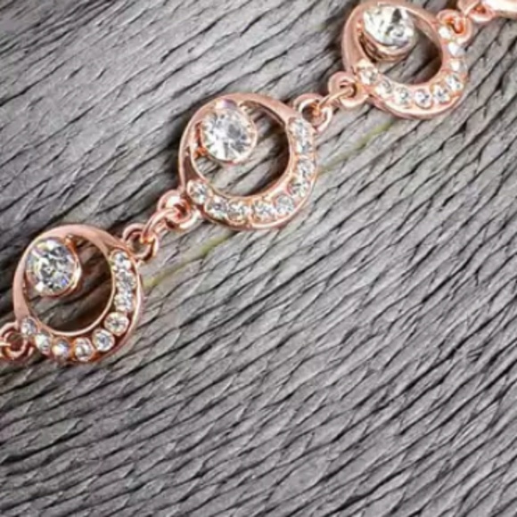 Cristal Charm Bracelet - Picture 3 of 4